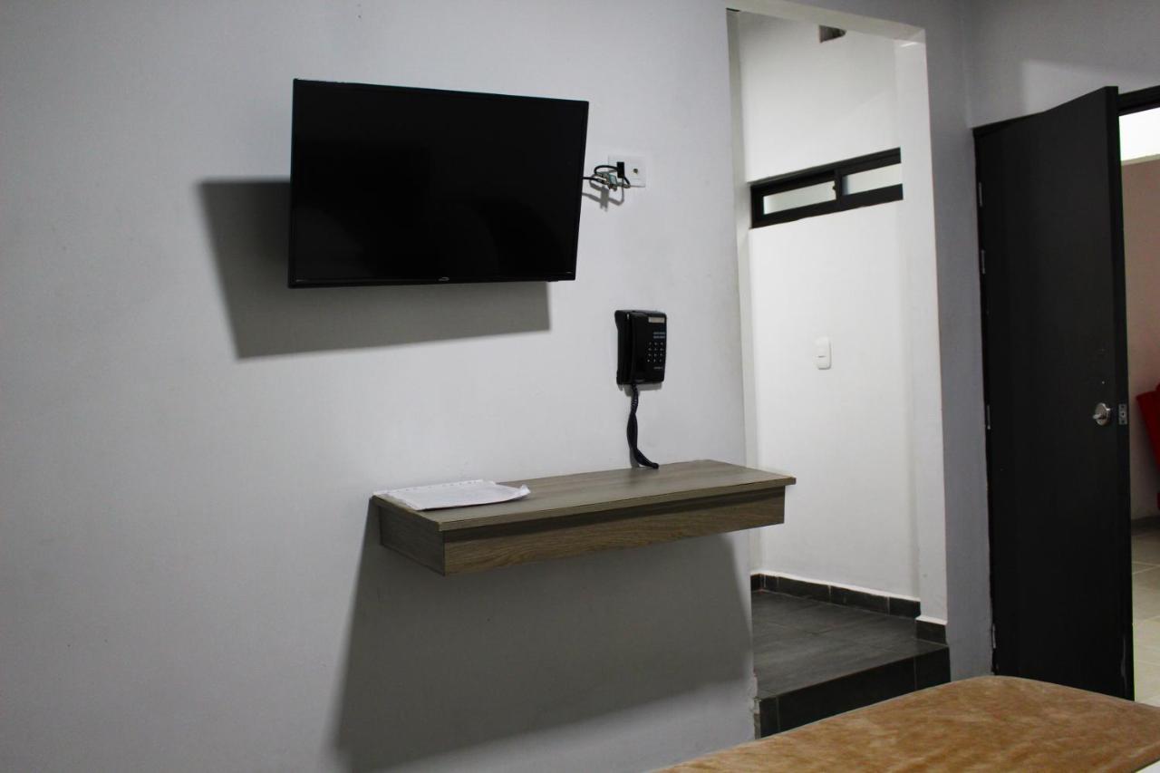 Hotel America 52 Рионегро Екстериор снимка